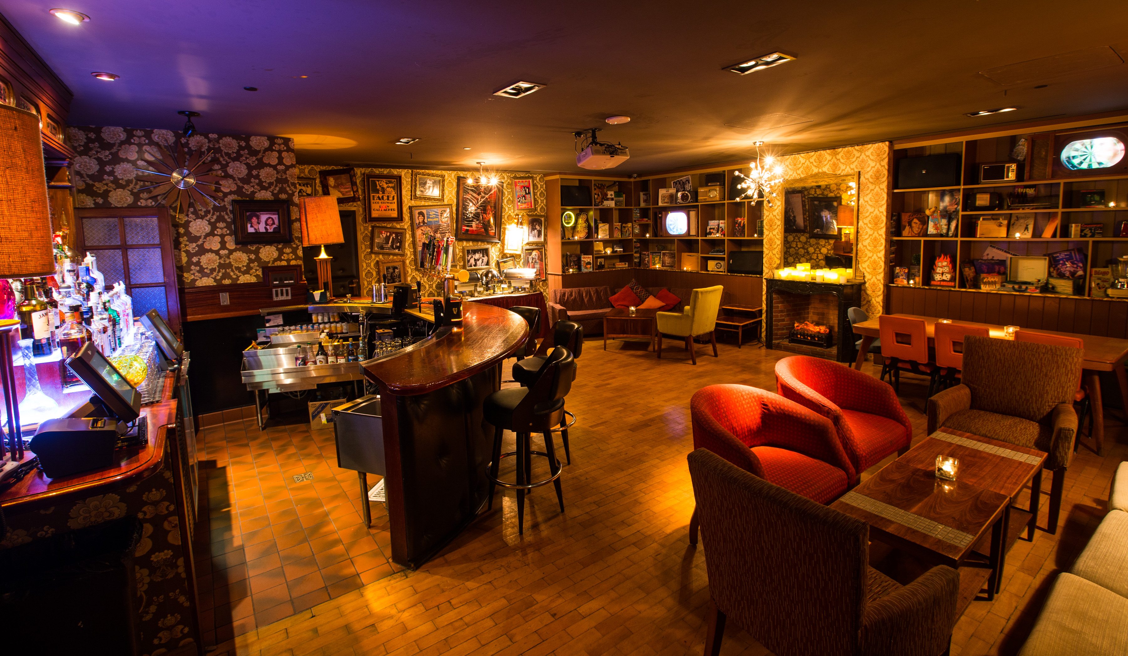 The Parlour Room Lounge Style 1 R R Irish Pub Las Vegas the-parlour-room-lounge-style-1-r-r-irish-pub-las-vegas